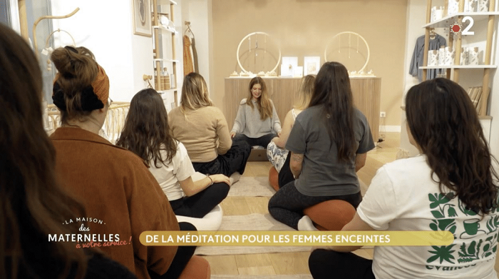 « Naissance d’une maman » : le podcast qui accompagne les futures mères grâce à la méditation