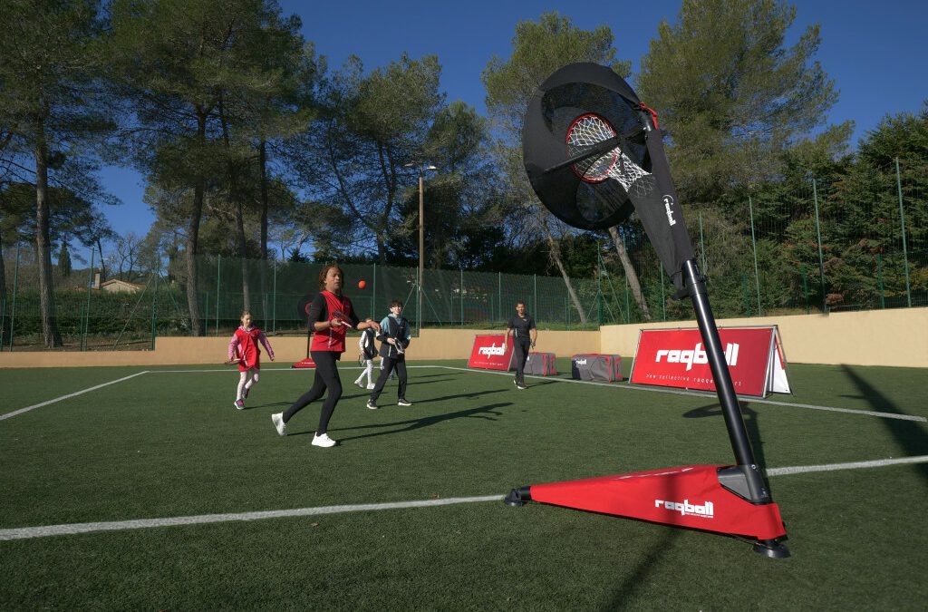 Le Raqball, un nouveau sport collectif imaginé par Chris Oven