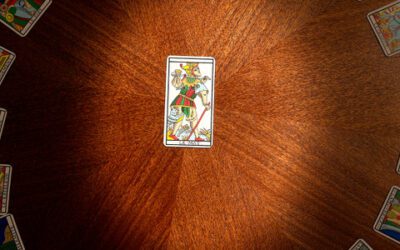 Le Tarot Alchimique : un chemin inédit vers la connaissance de soi