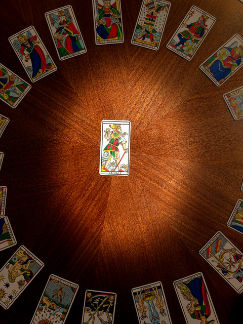 Le Tarot Alchimique : un chemin inédit vers la connaissance de soi