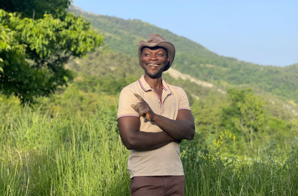 Quand la terre inspire la musique : l’univers de Pierre Koffi ALANDA